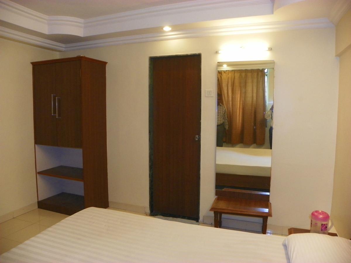 Hotel Rajdeep Pune Exterior foto